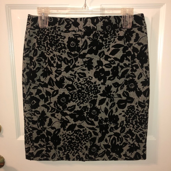 Ann Taylor Dresses & Skirts - Ann Taylor skirt